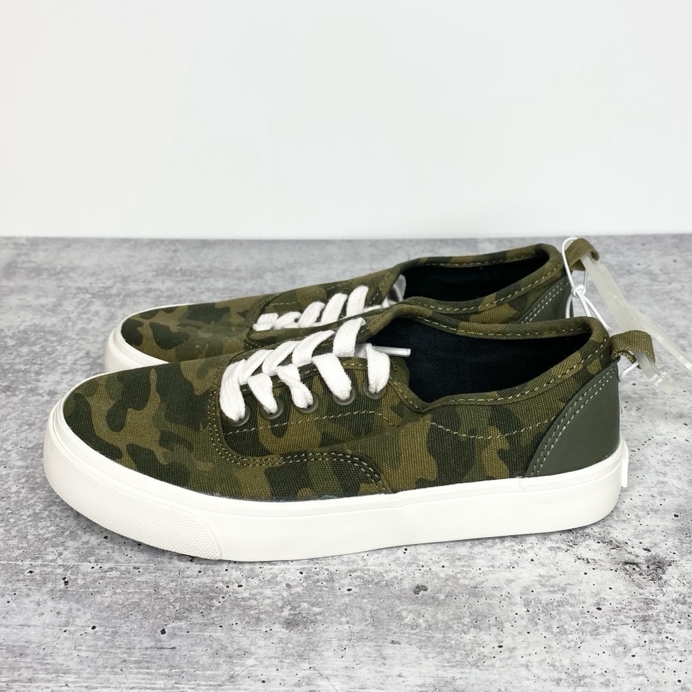Childs Old Navy Camo Sneakers
